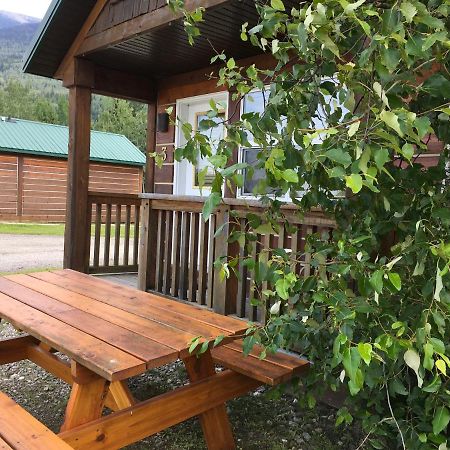 Beaver Creek Lodge And Cabins McBride 외부 사진